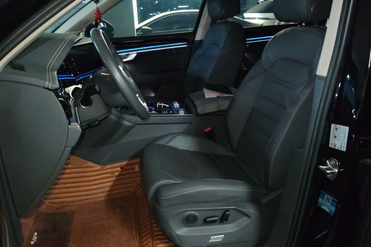 Used Volkswagen Touareg 2020 2.0 TSI RuiShang Edition China VI Standard Left Front Seat