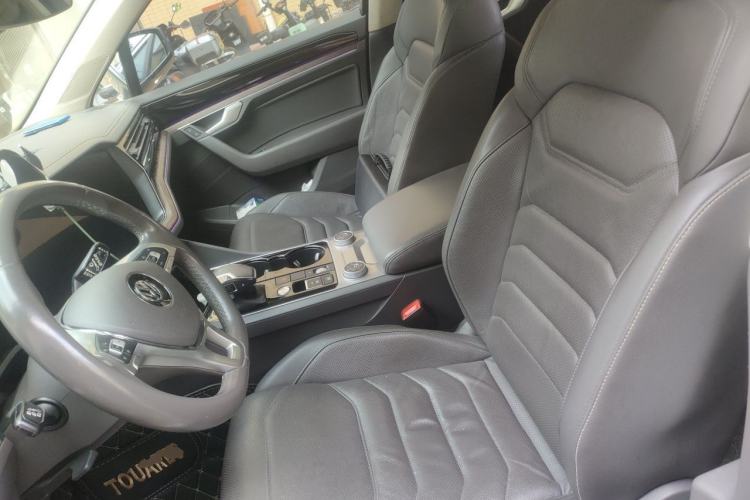 Used Volkswagen Touareg 2020 2.0 TSI RuiShang Edition China VI Standard Left Front Seat