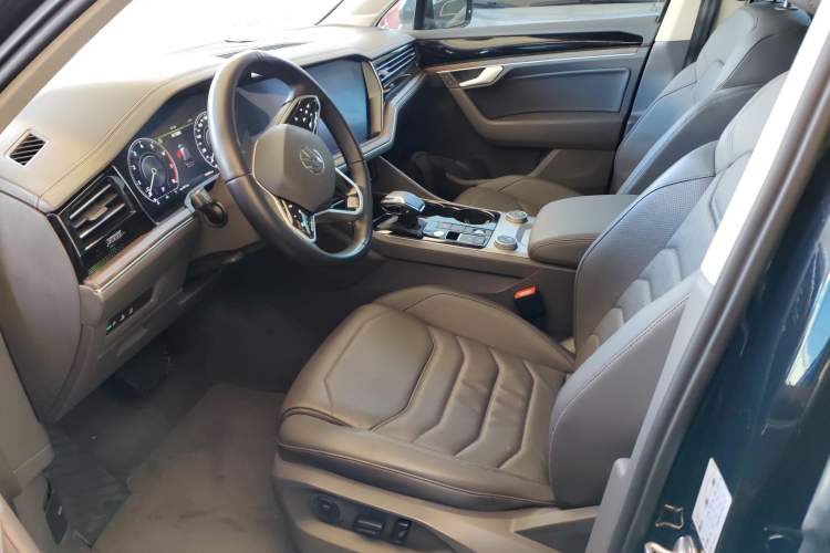 Used Volkswagen Touareg 2020 2.0 TSI RuiShang Edition China VI Standard Left Front Seat