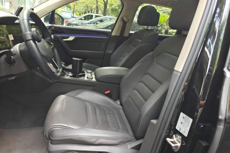 Used Volkswagen Touareg 2020 2.0 TSI RuiShang Edition China VI Standard Left Front Seat