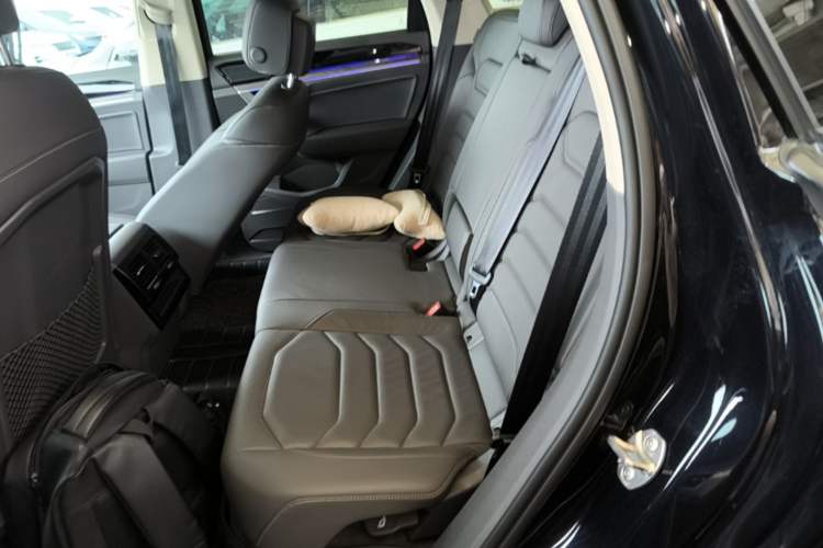 Used Volkswagen Touareg 2020 3.0 TSI Luxury Edition China VI Left Rear Seat