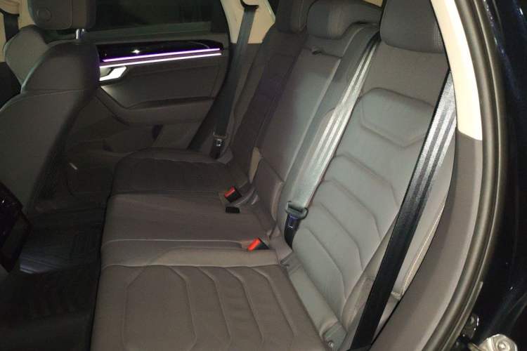 Used Volkswagen Touareg 2020 2.0 TSI RuiShang Edition China VI Standard Left Rear Seat