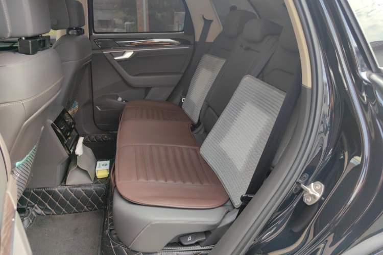 Used Volkswagen Touareg 2020 3.0 TSI Luxury Edition China VI Left Rear Seat