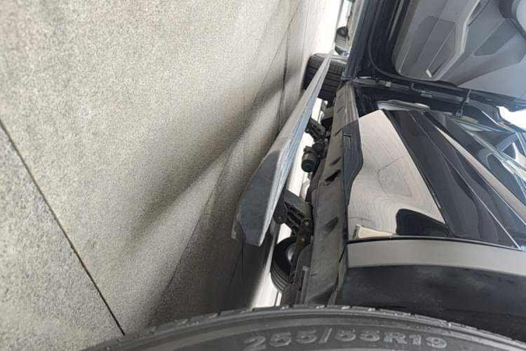 Used Volkswagen Touareg 2020 2.0 TSI RuiShang Edition China VI Standard Left Side Sill