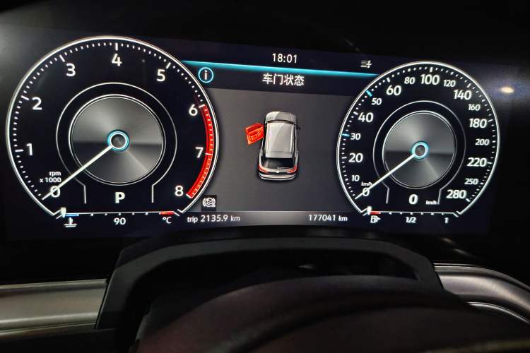 Used Volkswagen Touareg 2020 2.0 TSI RuiShang Edition China VI Standard Odometer Close Up