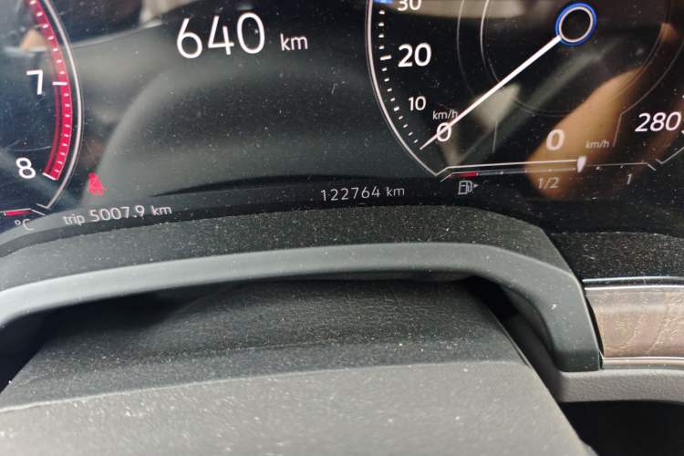Used Volkswagen Touareg 2020 2.0 TSI RuiShang Edition China VI Standard Odometer Close Up