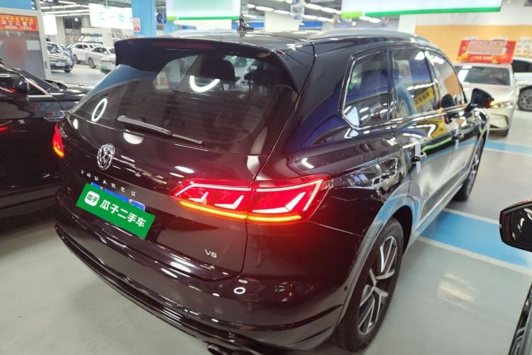 Used Volkswagen Touareg 2020 3.0 TSI Luxury Edition China VI Rear Right 45 Deg
