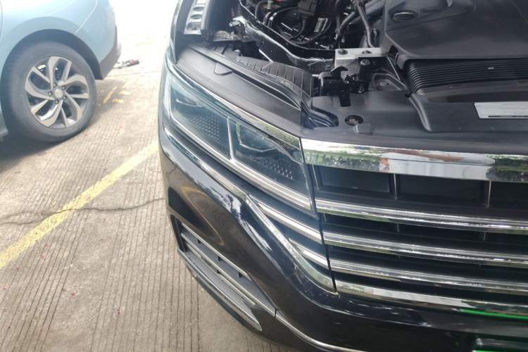 Used Volkswagen Touareg 2020 2.0 TSI RuiShang Edition China VI Standard Right Front Headlight