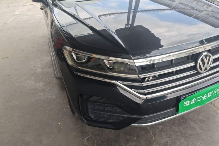 Used Volkswagen Touareg 2020 2.0 TSI RuiShang Edition China VI Standard Right Front Headlight
