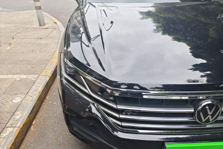 Used Volkswagen Touareg 2020 3.0 TSI Luxury Edition China VI Right Front Headlight