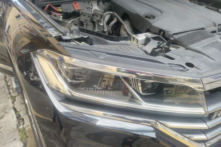 Used Volkswagen Touareg 2020 2.0 TSI RuiShang Edition China VI Standard Right Front Headlight
