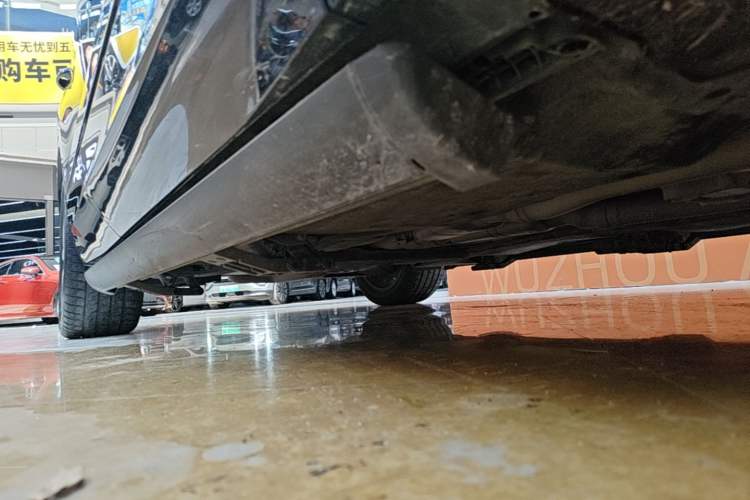 Used Volkswagen Touareg 2020 3.0 TSI Luxury Edition China VI Right Side Sill