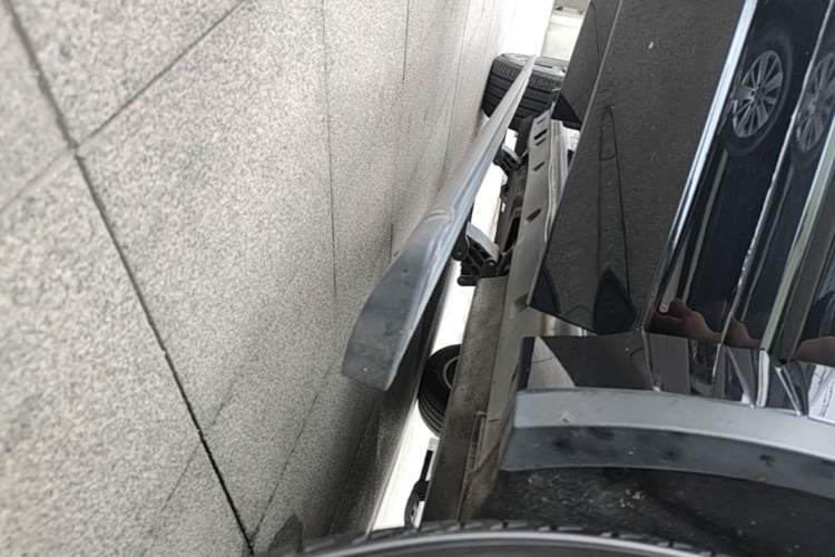 Used Volkswagen Touareg 2020 2.0 TSI RuiShang Edition China VI Standard Right Side Sill