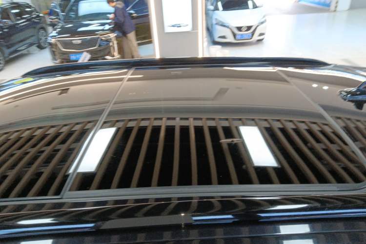 Used Volkswagen Touareg 2020 3.0 TSI Luxury Edition China VI Roof