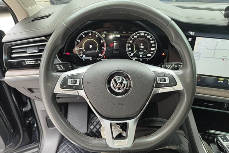 Used Volkswagen Touareg 2020 2.0 TSI RuiShang Edition China VI Standard Steering Wheel