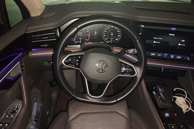 Used Volkswagen Touareg 2020 2.0 TSI RuiShang Edition China VI Standard Steering Wheel