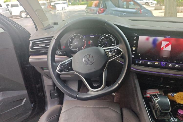 Used Volkswagen Touareg 2020 2.0 TSI RuiShang Edition China VI Standard Steering Wheel