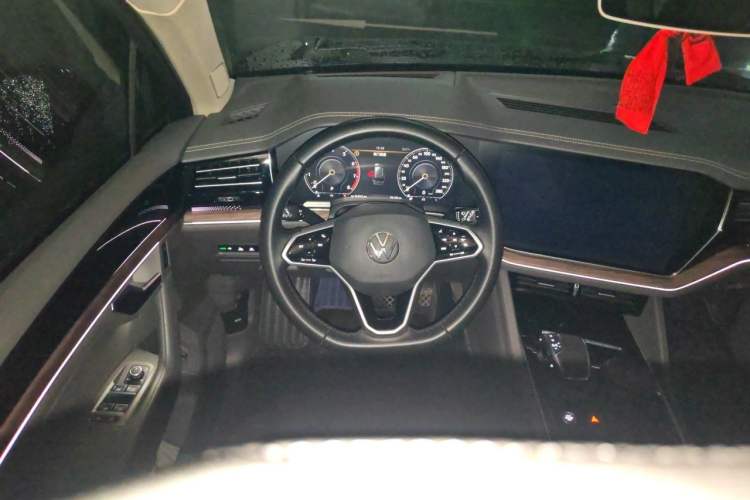 Used Volkswagen Touareg 2020 2.0 TSI RuiShang Edition China VI Standard Steering Wheel