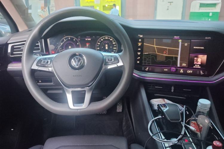 Used Volkswagen Touareg 2020 3.0 TSI Luxury Edition China VI Steering Wheel