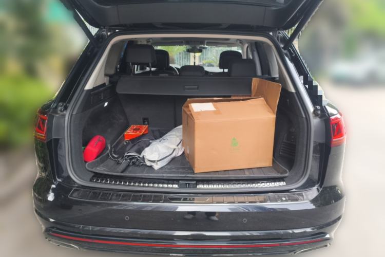 Used Volkswagen Touareg 2020 3.0 TSI Luxury Edition China VI Trunk