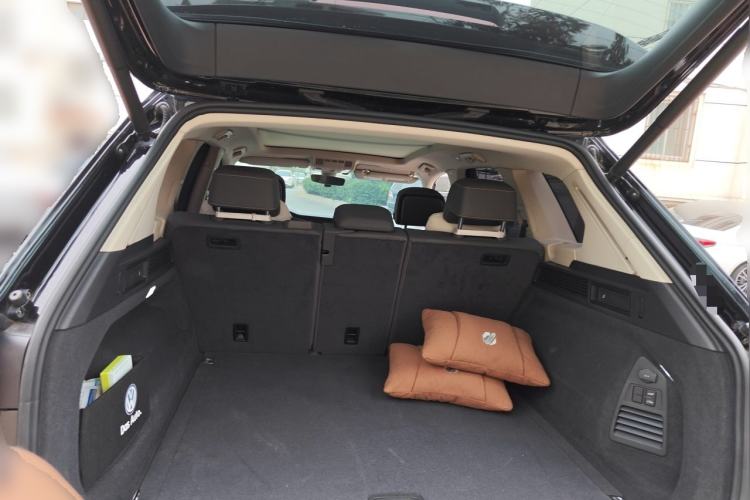 Used Volkswagen Touareg 2020 3.0 TSI Luxury Edition China VI Trunk