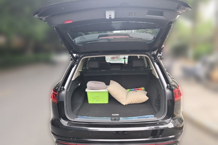 Used Volkswagen Touareg 2020 3.0 TSI Luxury Edition China VI Trunk