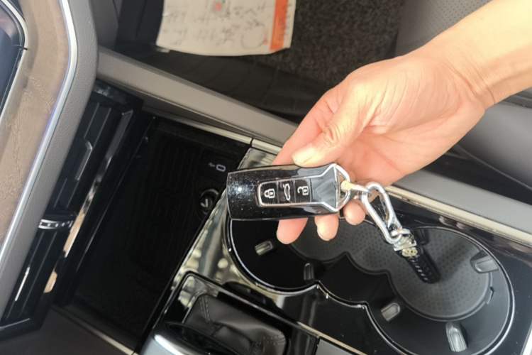 Used Volkswagen Touareg 2020 3.0 TSI Luxury Edition China VI Vehicle Key