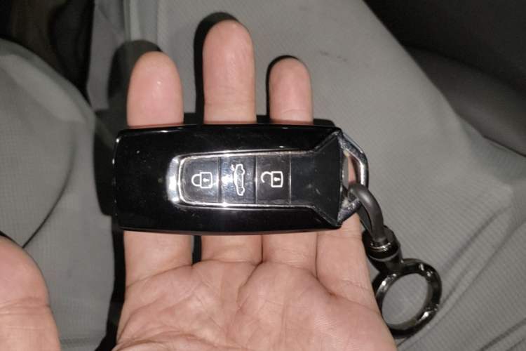 Used Volkswagen Touareg 2020 2.0 TSI RuiShang Edition China VI Standard Vehicle Key