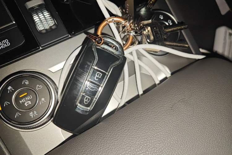 Used Volkswagen Touareg 2020 2.0 TSI RuiShang Edition China VI Standard Vehicle Key