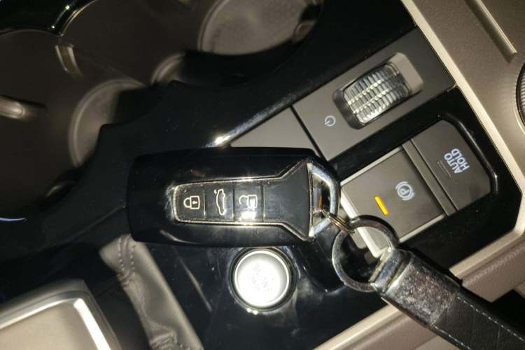 Used Volkswagen Touareg 2020 3.0 TSI Luxury Edition China VI Vehicle Key
