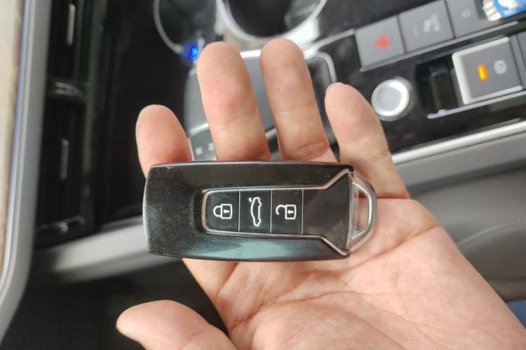 Used Volkswagen Touareg 2020 3.0 TSI Luxury Edition China VI Vehicle Key