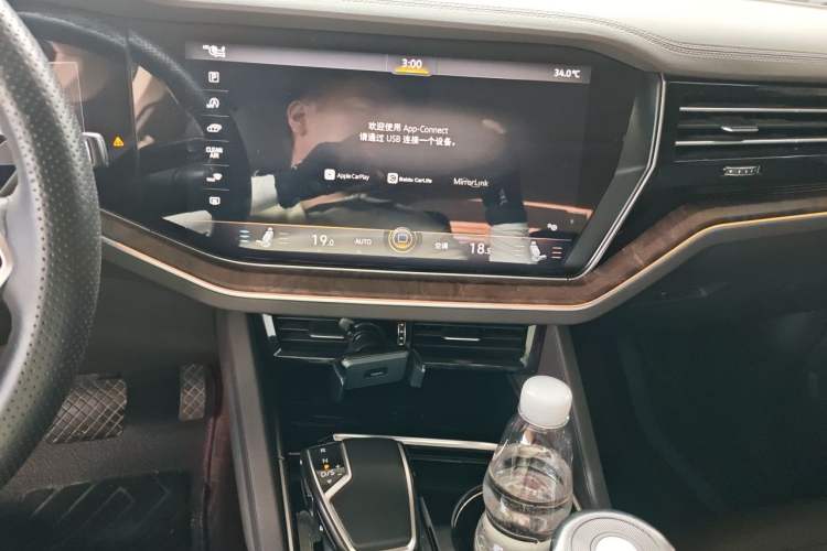 Used Volkswagen Touareg 2020 3.0 TSI Luxury Edition China VI Audio And AC Panel