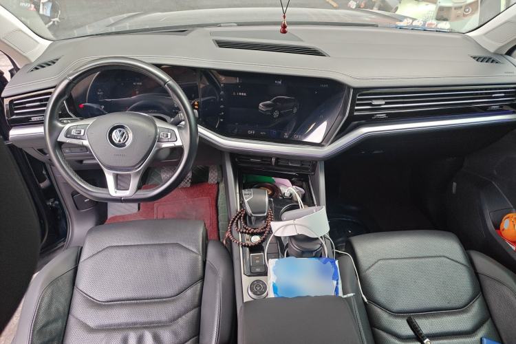 Used Volkswagen Touareg 2020 2.0 TSI RuiShang Edition China VI Standard Center Console