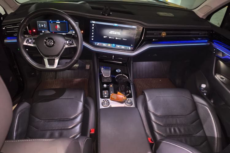 Used Volkswagen Touareg 2020 2.0 TSI RuiShang Edition China VI Standard Center Console