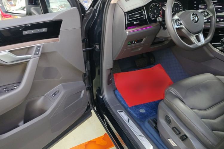 Used Volkswagen Touareg 2020 3.0 TSI Luxury Edition China VI Driver Seat