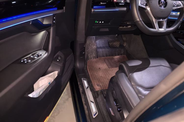 Used Volkswagen Touareg 2020 2.0 TSI RuiShang Edition China VI Standard Driver Seat