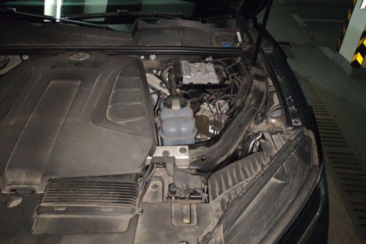 Used Volkswagen Touareg 2020 2.0 TSI RuiShang Edition China VI Standard Engine Bay Left