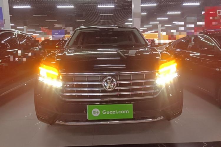 Used Volkswagen Touareg 2020 3.0 TSI Luxury Edition China VI Front
