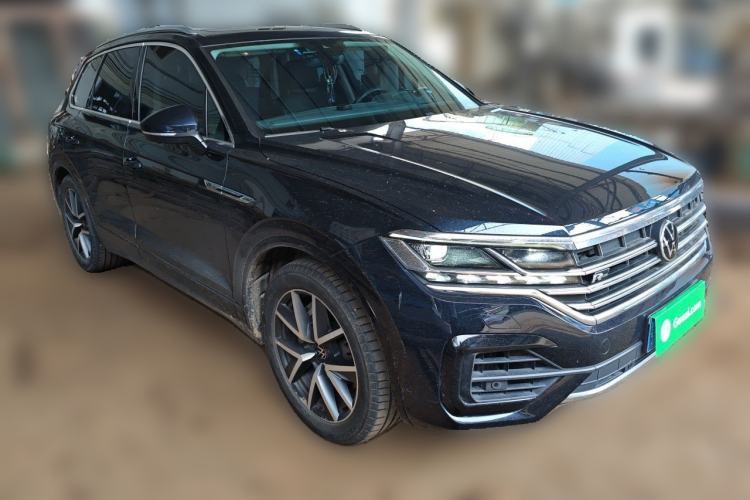 Used Volkswagen Touareg 2020 3.0 TSI Luxury Edition China VI Front Right 45 Deg