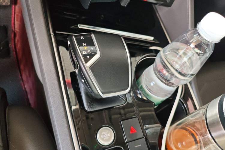 Used Volkswagen Touareg 2020 3.0 TSI Luxury Edition China VI Gear Lever