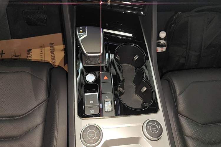 Used Volkswagen Touareg 2020 2.0 TSI RuiShang Edition China VI Standard Gear Lever