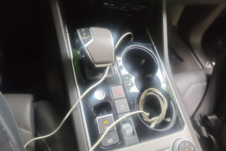 Used Volkswagen Touareg 2020 3.0 TSI Luxury Edition China VI Gear Lever