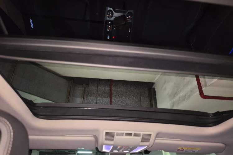 Used Volkswagen Touareg 2020 2.0 TSI RuiShang Edition China VI Standard Headliner