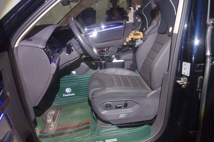 Used Volkswagen Touareg 2020 2.0 TSI RuiShang Edition China VI Standard Left Front Seat