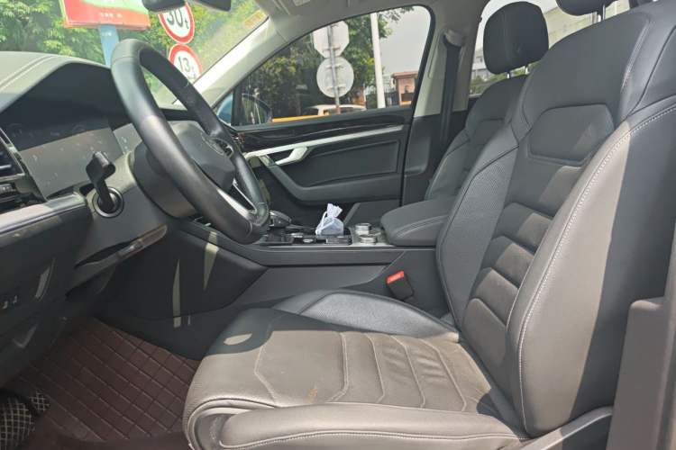 Used Volkswagen Touareg 2020 2.0 TSI RuiShang Edition China VI Standard Left Front Seat