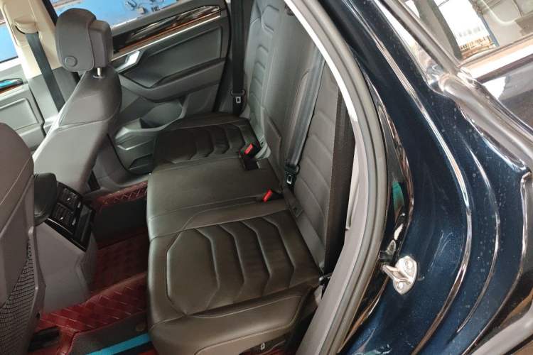 Used Volkswagen Touareg 2020 3.0 TSI Luxury Edition China VI Left Rear Seat