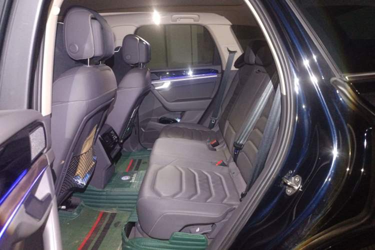 Used Volkswagen Touareg 2020 2.0 TSI RuiShang Edition China VI Standard Left Rear Seat
