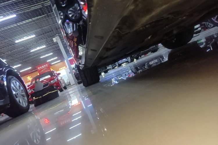 Used Volkswagen Touareg 2020 3.0 TSI Luxury Edition China VI Left Side Sill
