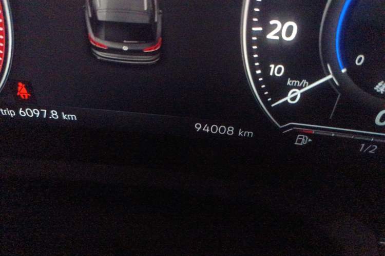 Used Volkswagen Touareg 2020 2.0 TSI RuiShang Edition China VI Standard Odometer Close Up