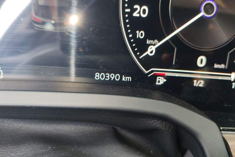 Used Volkswagen Touareg 2020 2.0 TSI RuiShang Edition China VI Standard Odometer Close Up